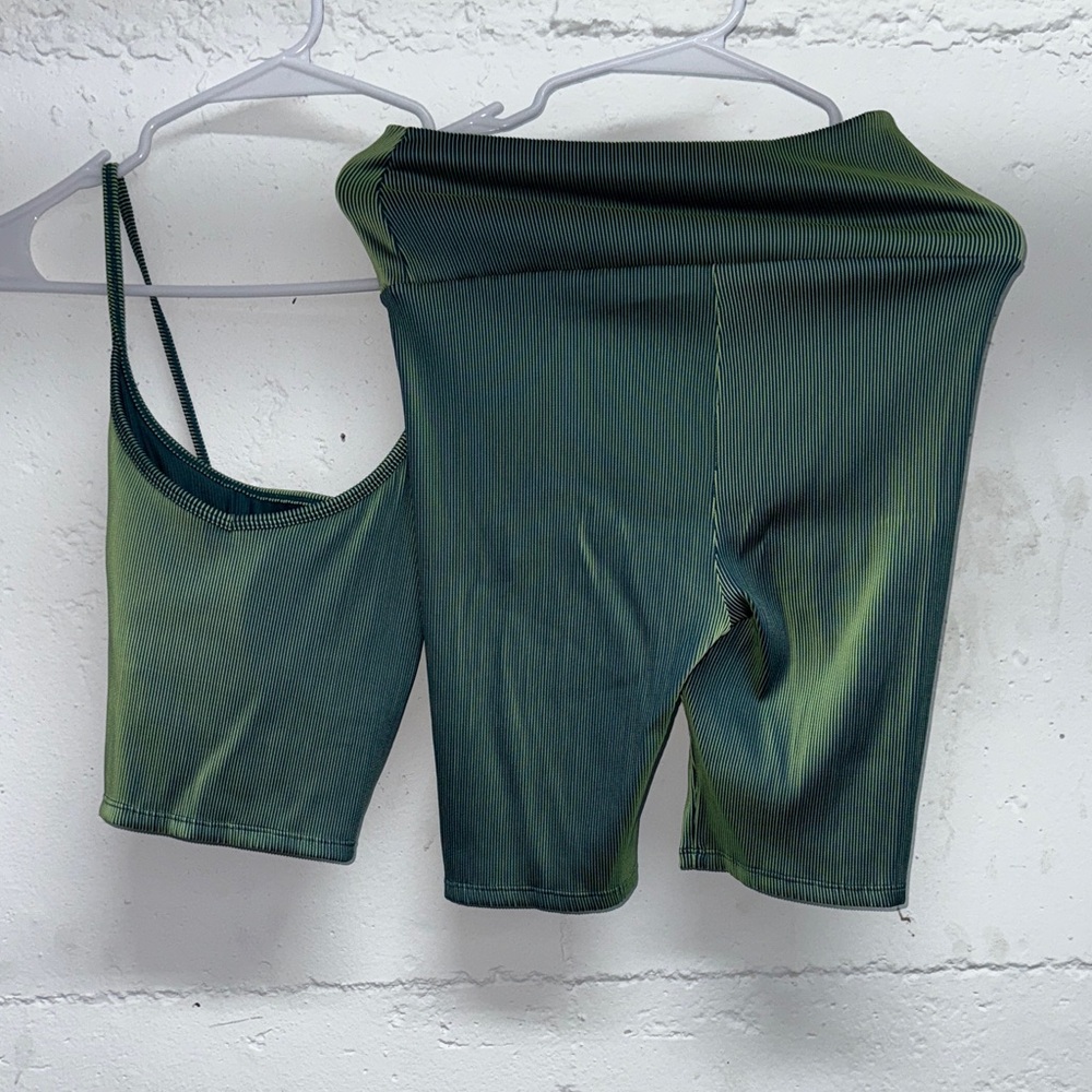 Carbon 38 Green Ribbed Two-Piece Set